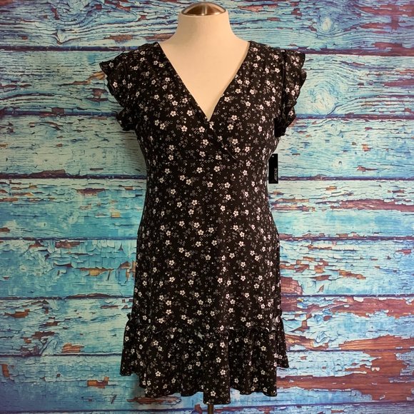 Ardene Faux Wrap Short Sleeved Floral Dress - Picture 1 of 5